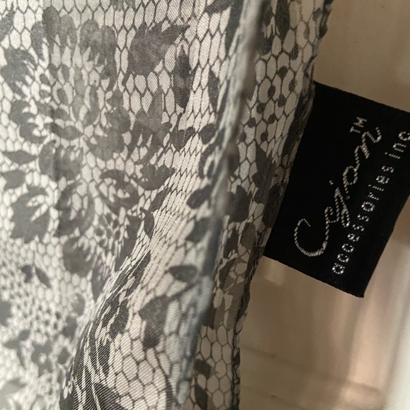 Cejon Sheer Scarf - Picture 2 of 3